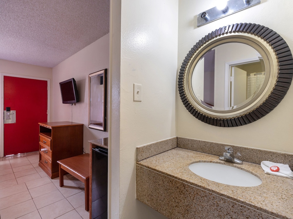 OYO Hotel San Antonio Lackland near Seaworld photo3