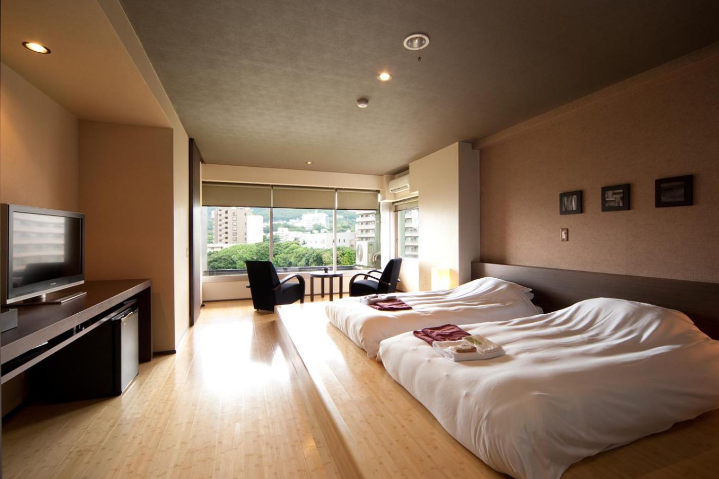 Room, Triple