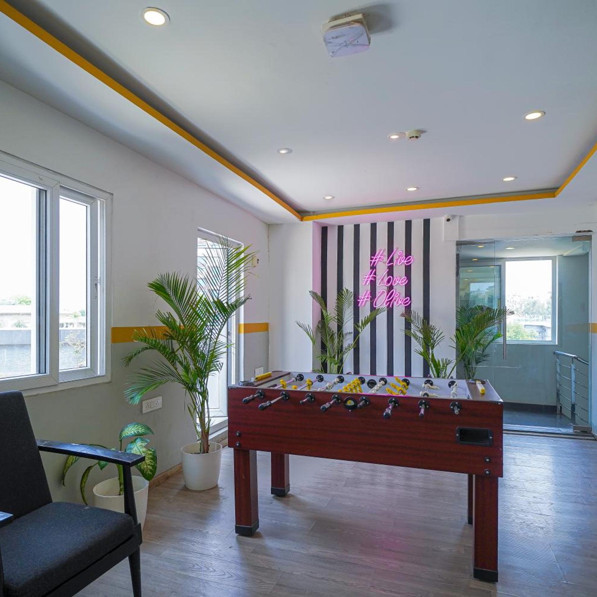 Olive Zip Richmond Circle by Embassy Group 7/45