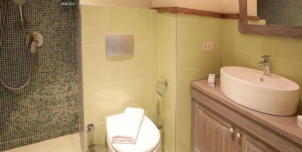 Igdeli Han Suit Otel Alacati 38/50