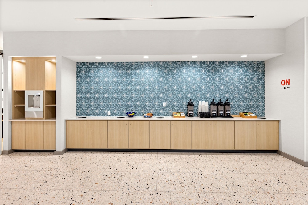 TownePlace Suites by Marriott Cape Canaveral Cocoa Beach 3/50