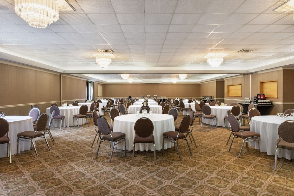 DoubleTree by Hilton Kingston 41/67