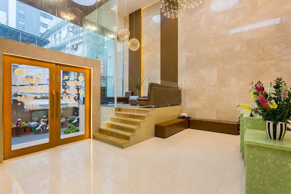 Centre Hotel 16/61