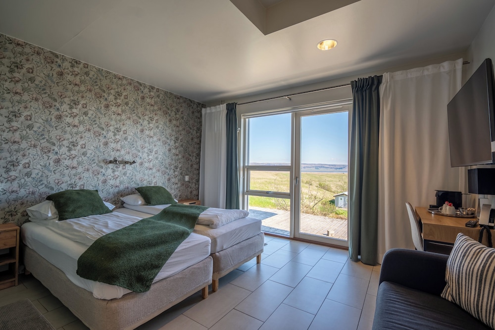 Deluxe, Double Bed, Mountain View