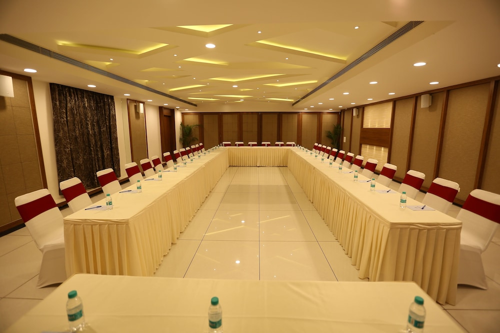 Oyo 6593 West Fort Hotel 37/50