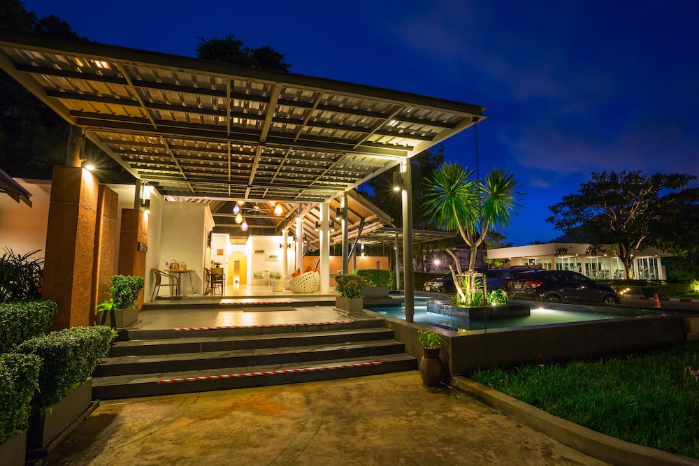 Tinidee Golf Resort At Phuket 3/50