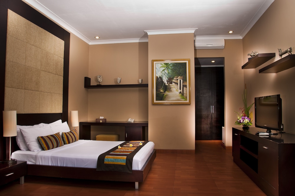 SINDHU MERTHA SUITE 13/49