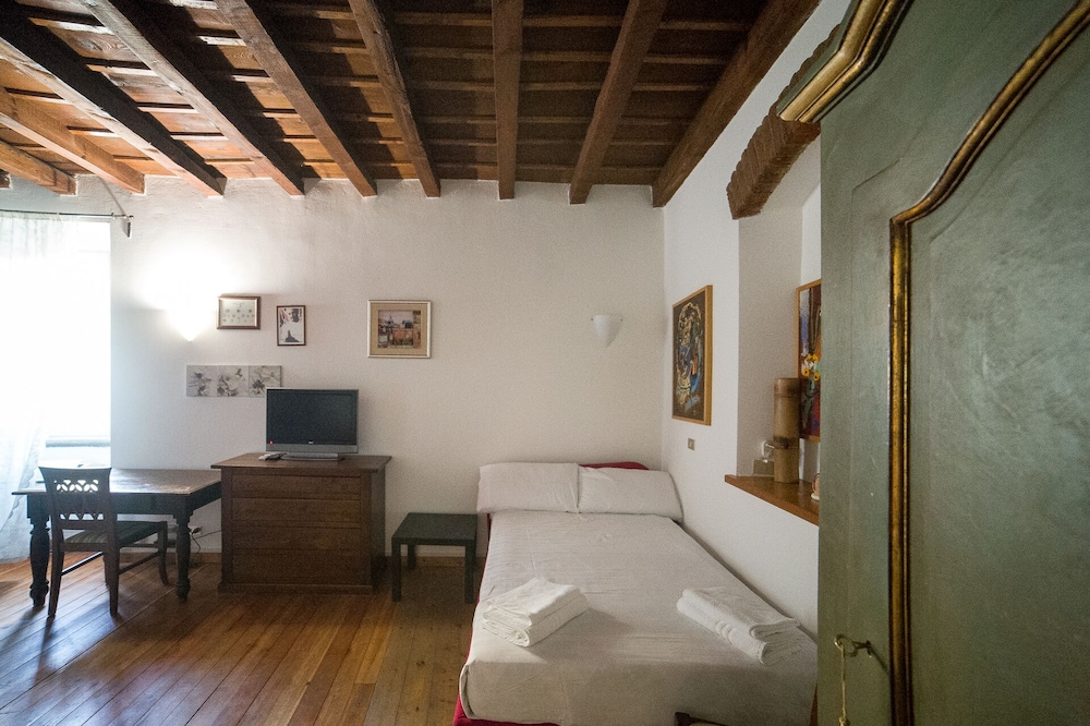 HbHall - Navigli 2 Apartment 2/17