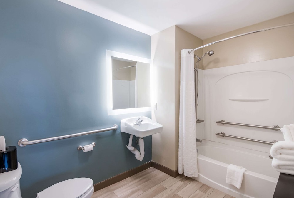 Sleep Inn & Suites Columbus near Fort Benning 12/44