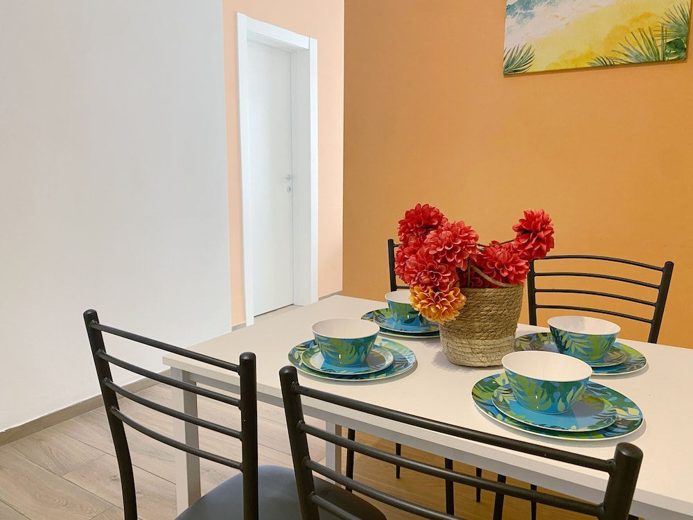 Miami Apartments 24/42