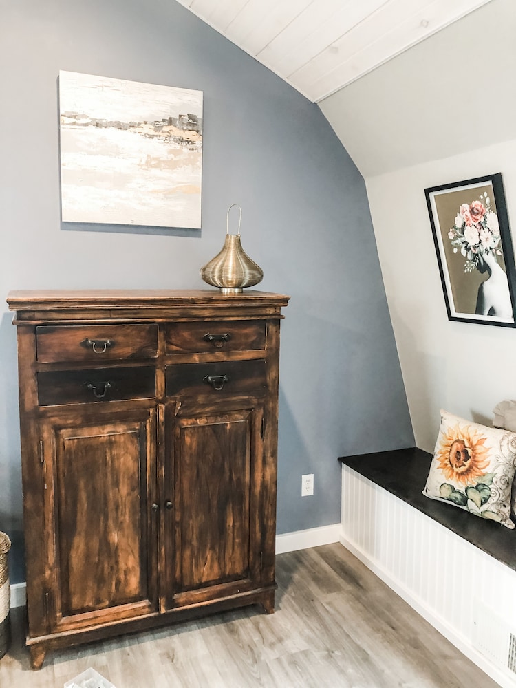 Moonshadow Bed and Breakfast 7/69