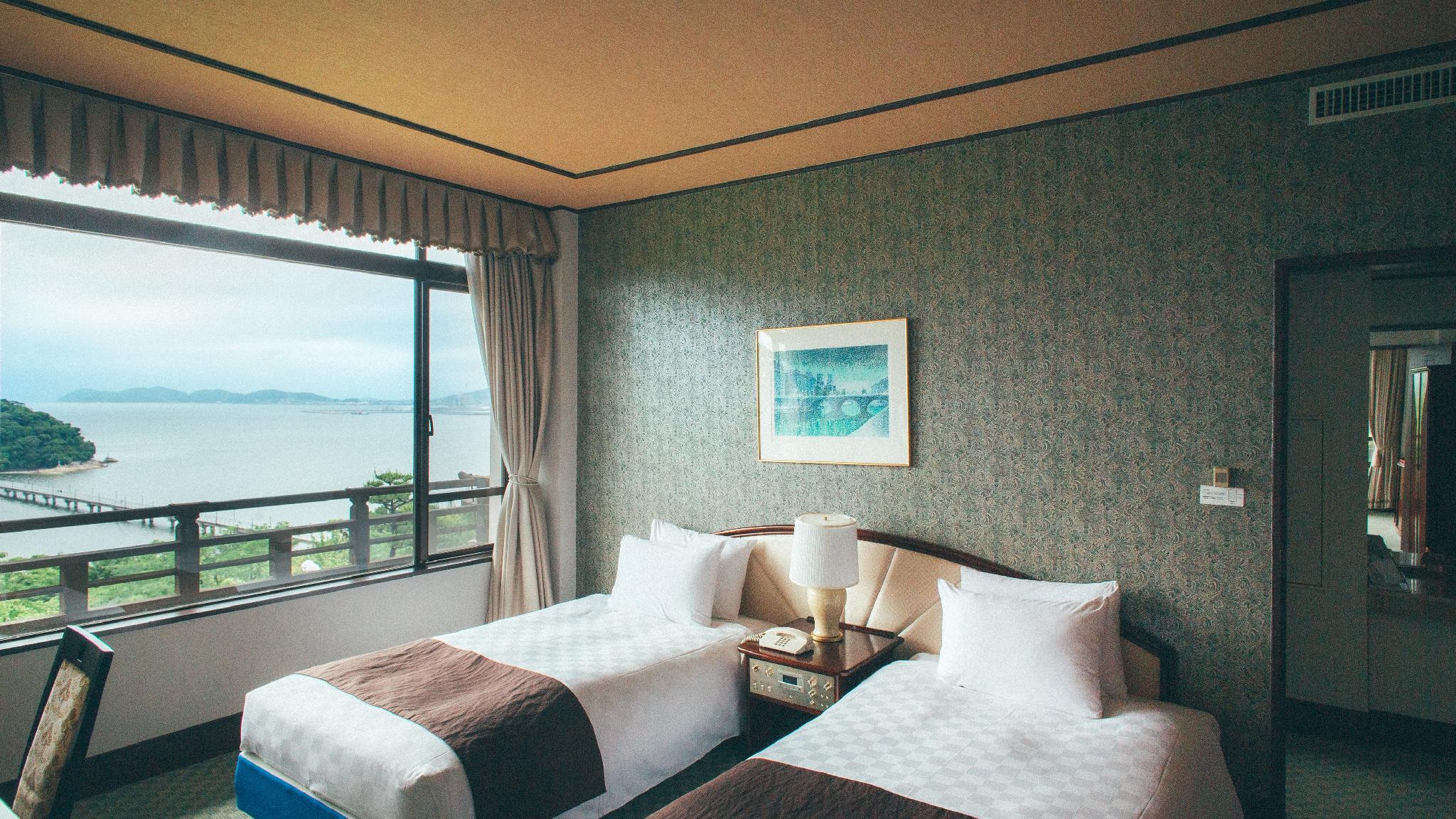 Suite, Twin Beds, Panoramic, Bay and Murphy Bed