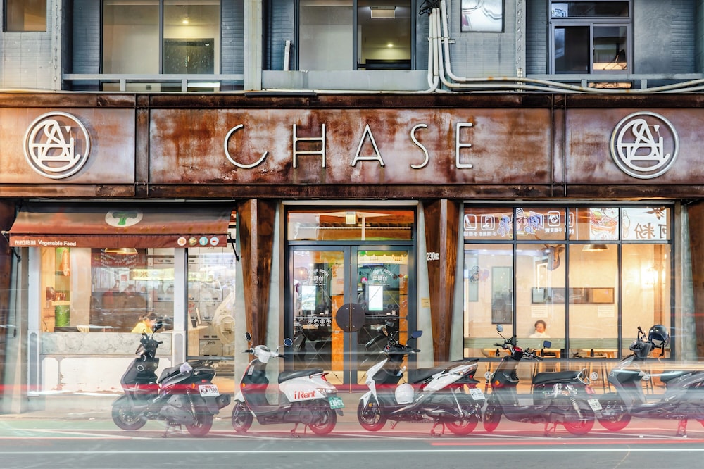 CHASE WALKER HOTEL 3/70