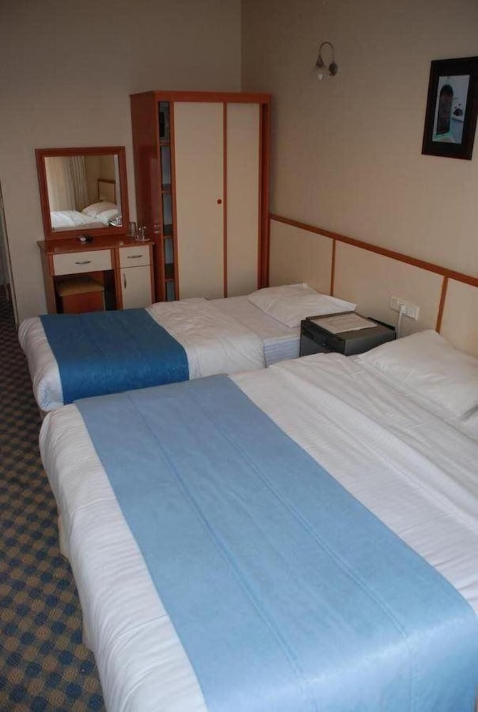 Pasifik Hotel 6/36