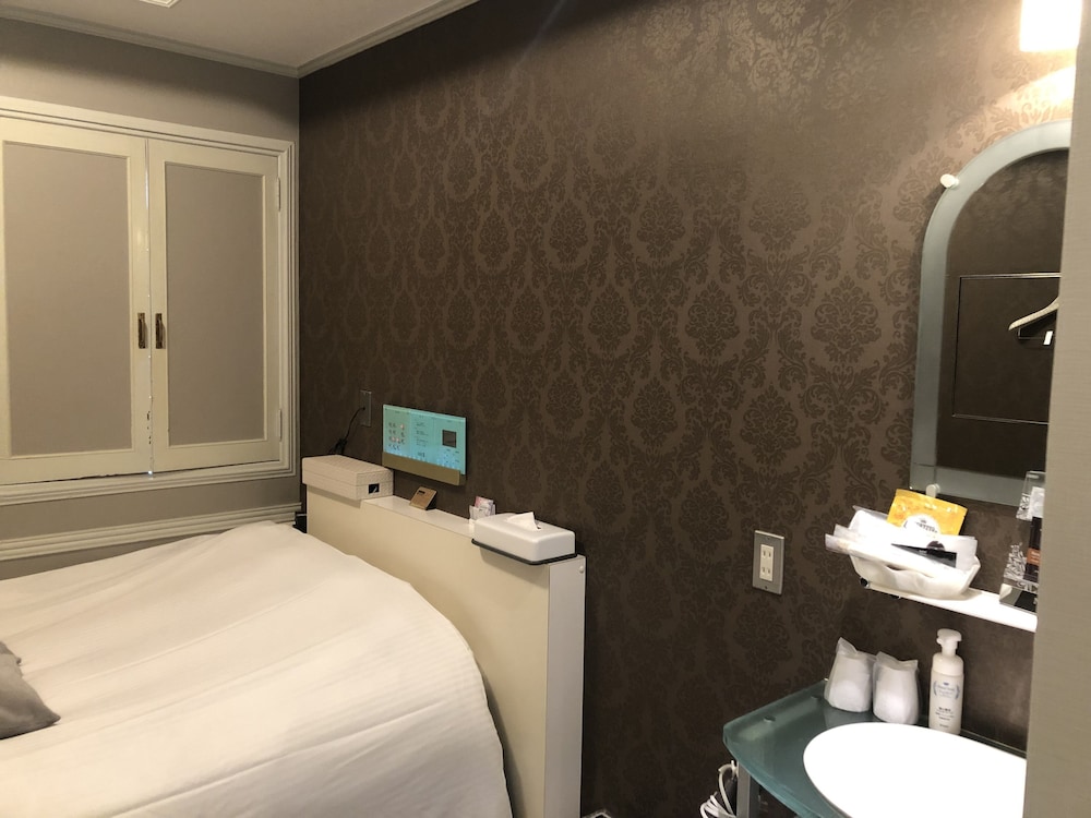 Hotel U Tokyo 42/45