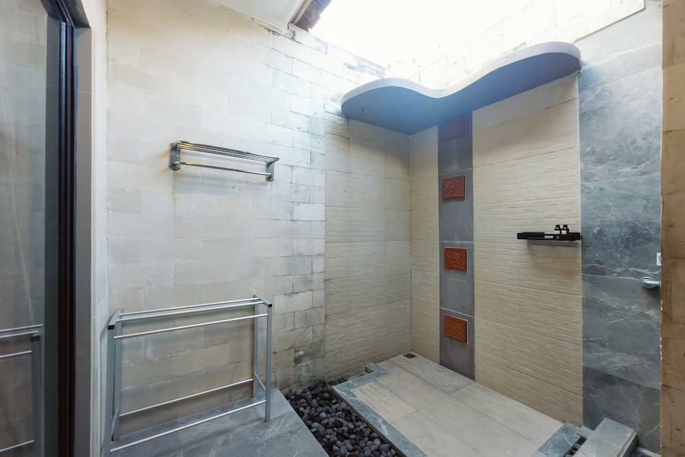 Lembayung Sari Homestay 50/50