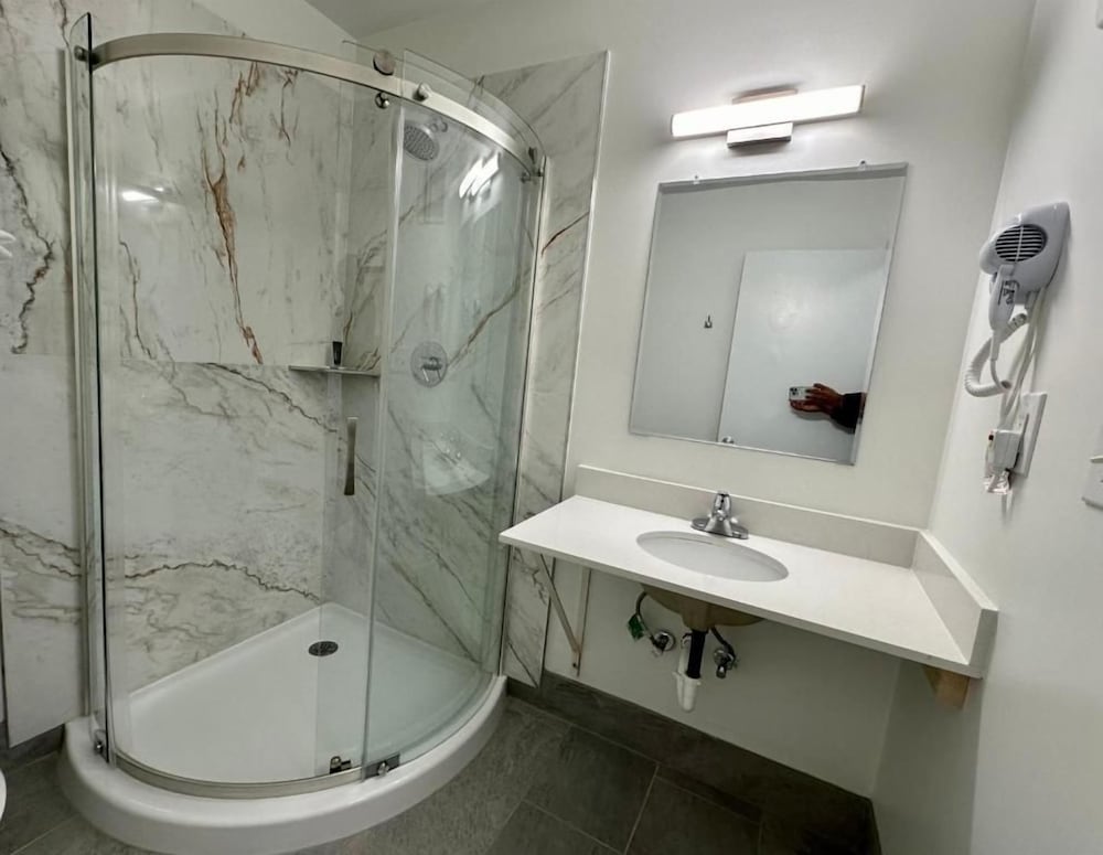 Royal Inn Charlotte Airport Hotel 28/31