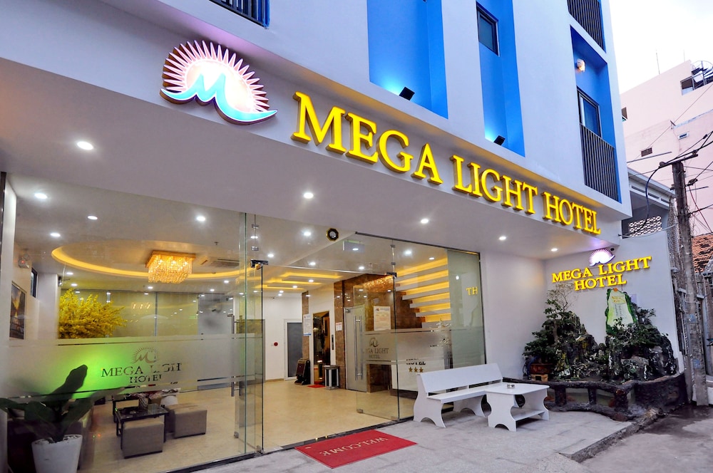 Mega Light Hotel 1/43