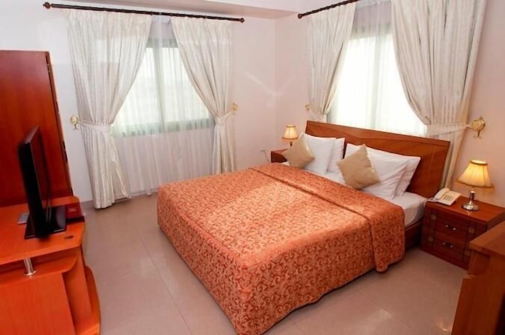 Safeer Plaza Hotel 10/50