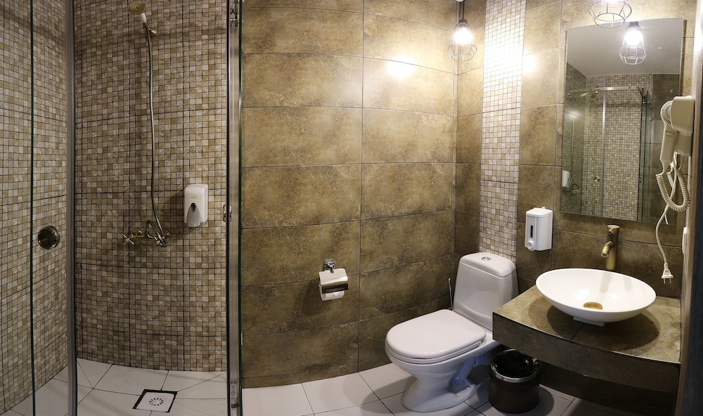 Astra Hotel 39/41