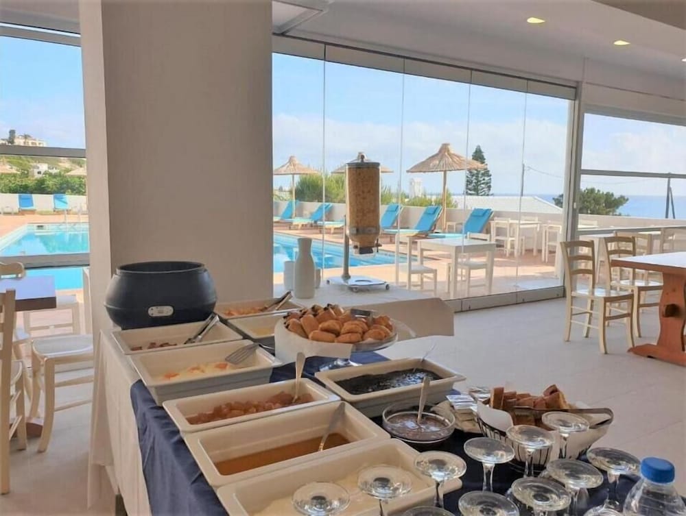 Saradari Beach Hotel 36/50