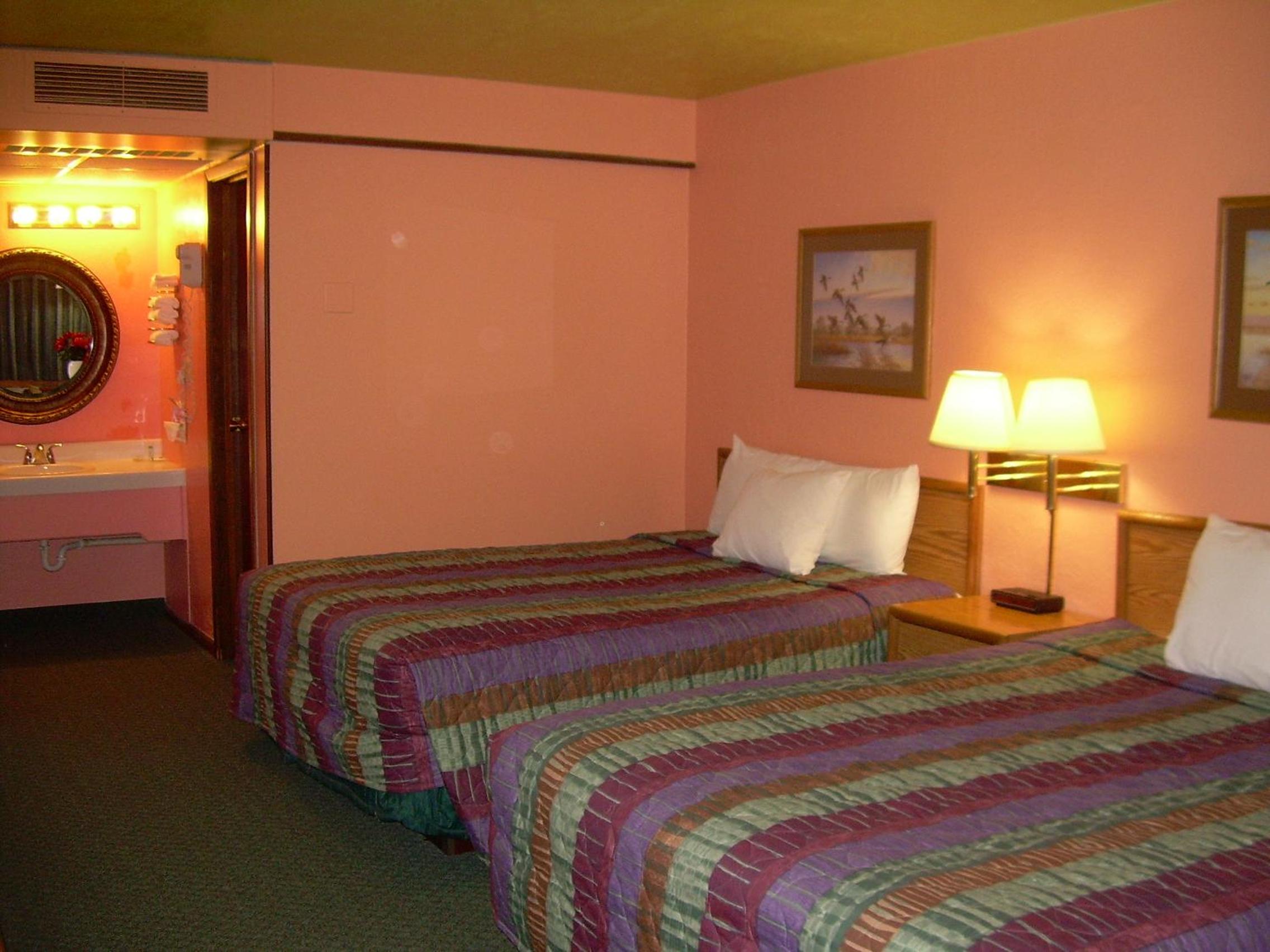83 Motel 4/28