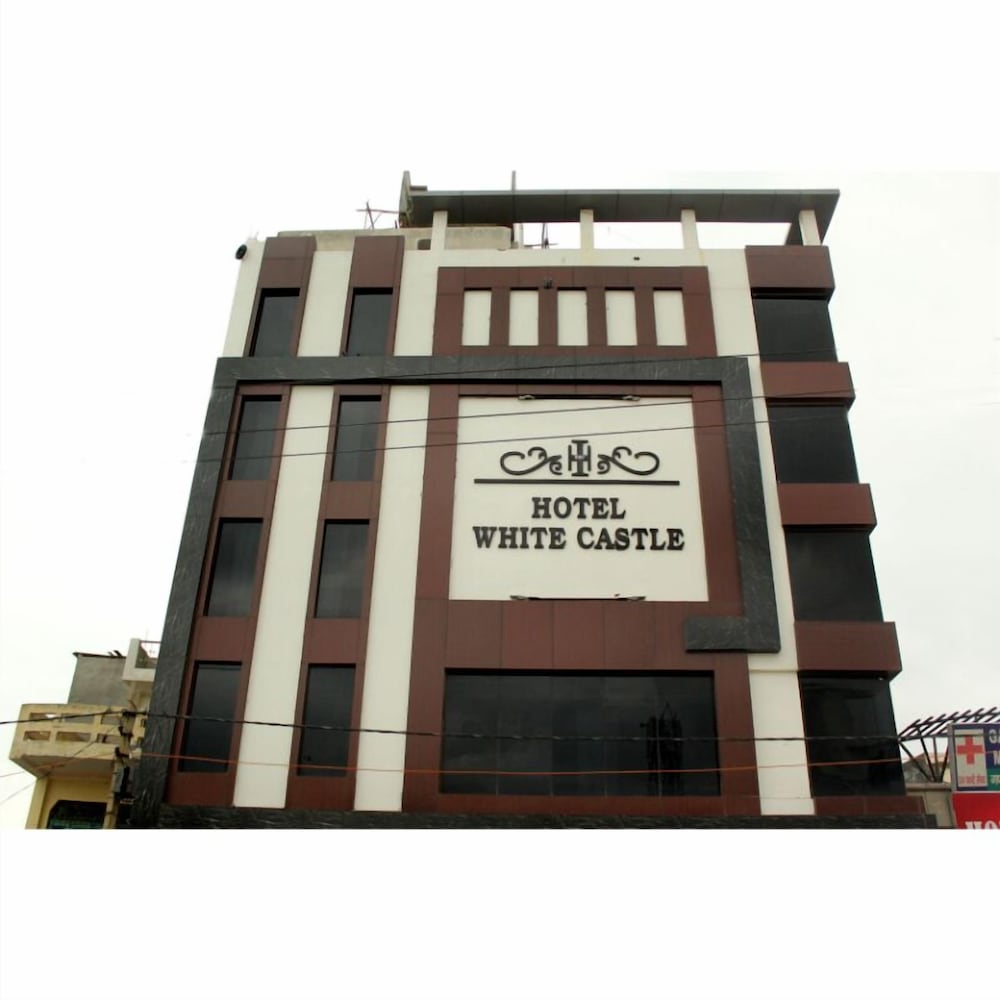 Fabhotel White Castle Sez 3/50