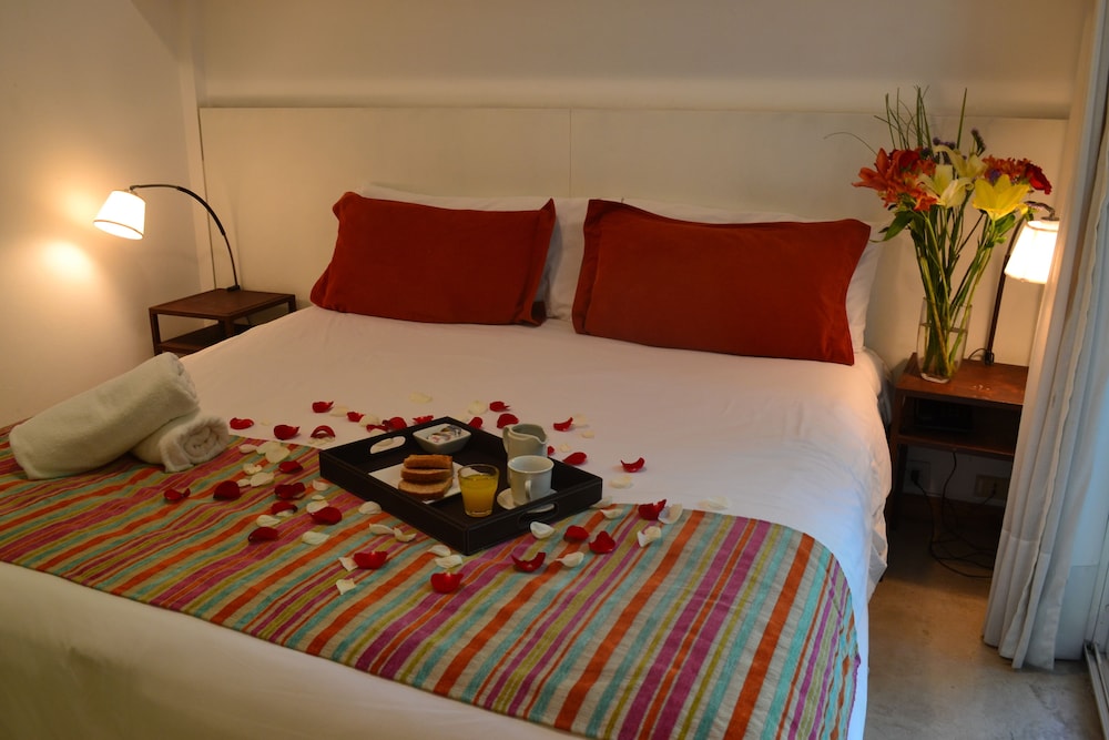 Bromelia Hotel Boutique 36/50