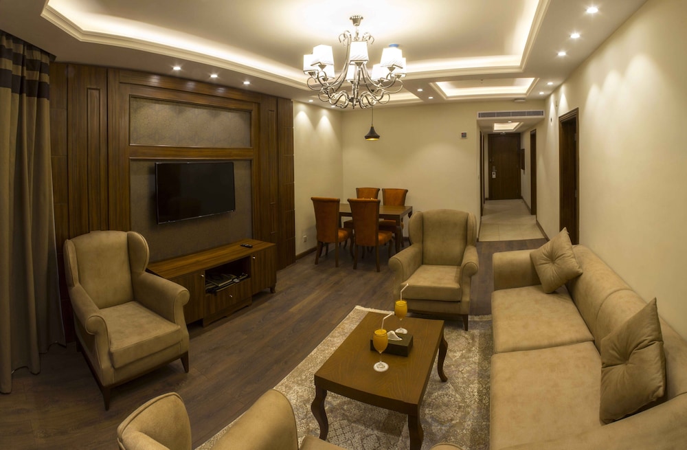فندق البرج (Al-Borg Al-Watheer Serviced apartments) 29/43