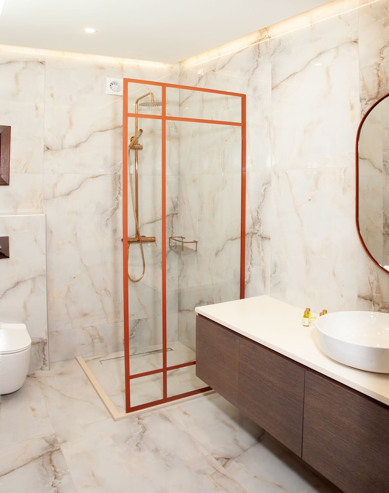 Erofili Hotel and Suites 42/45