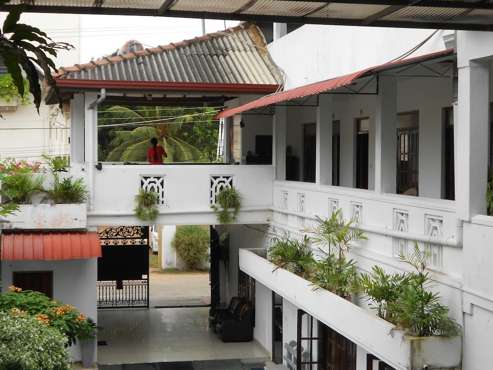 Shanith Guesthouse 2/50