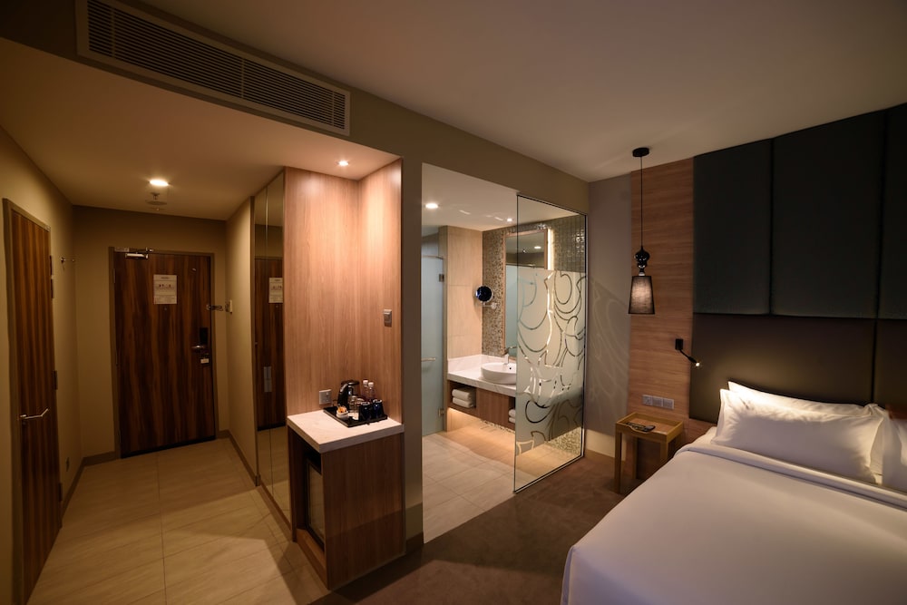 Mercure Selangor Selayang 24/70