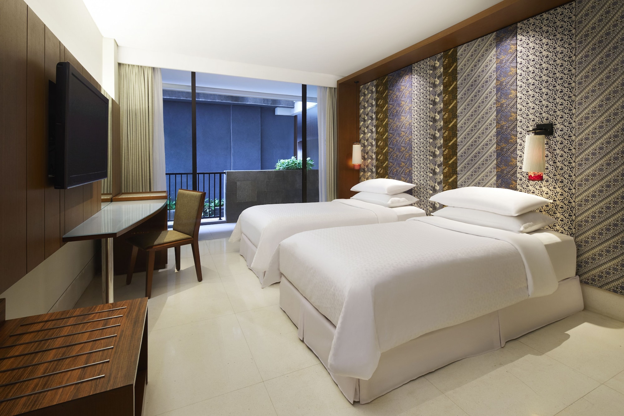 Room, Twin Beds, Pool Access