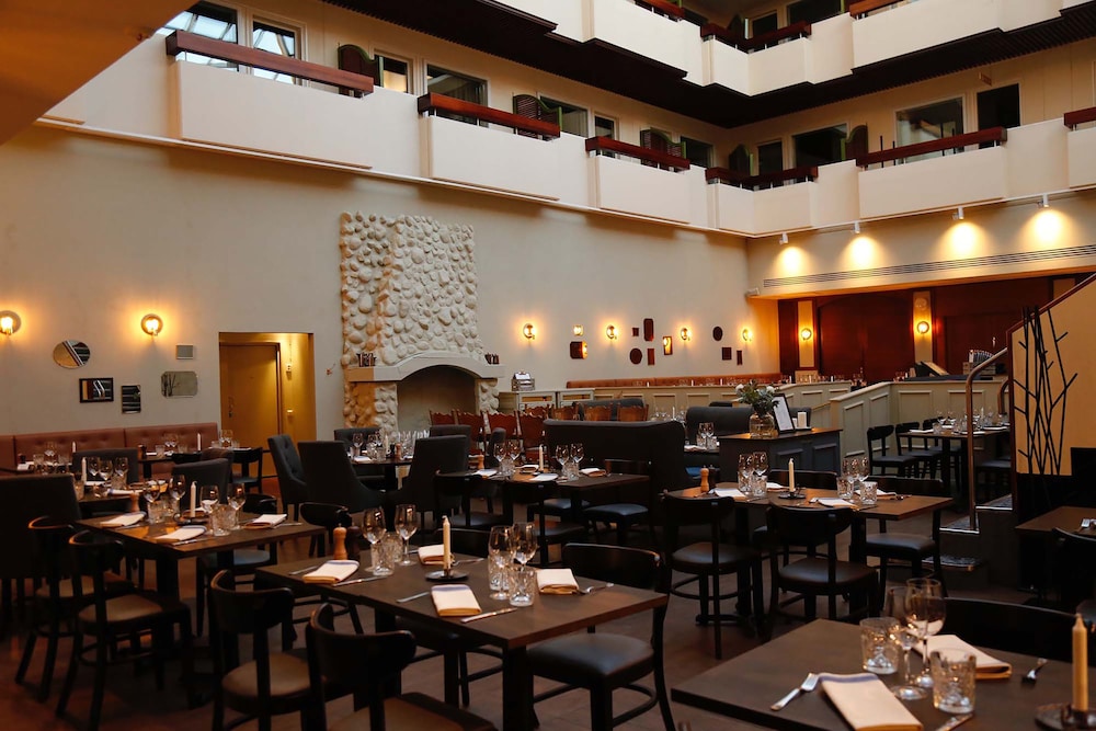 restaurant cafeteria