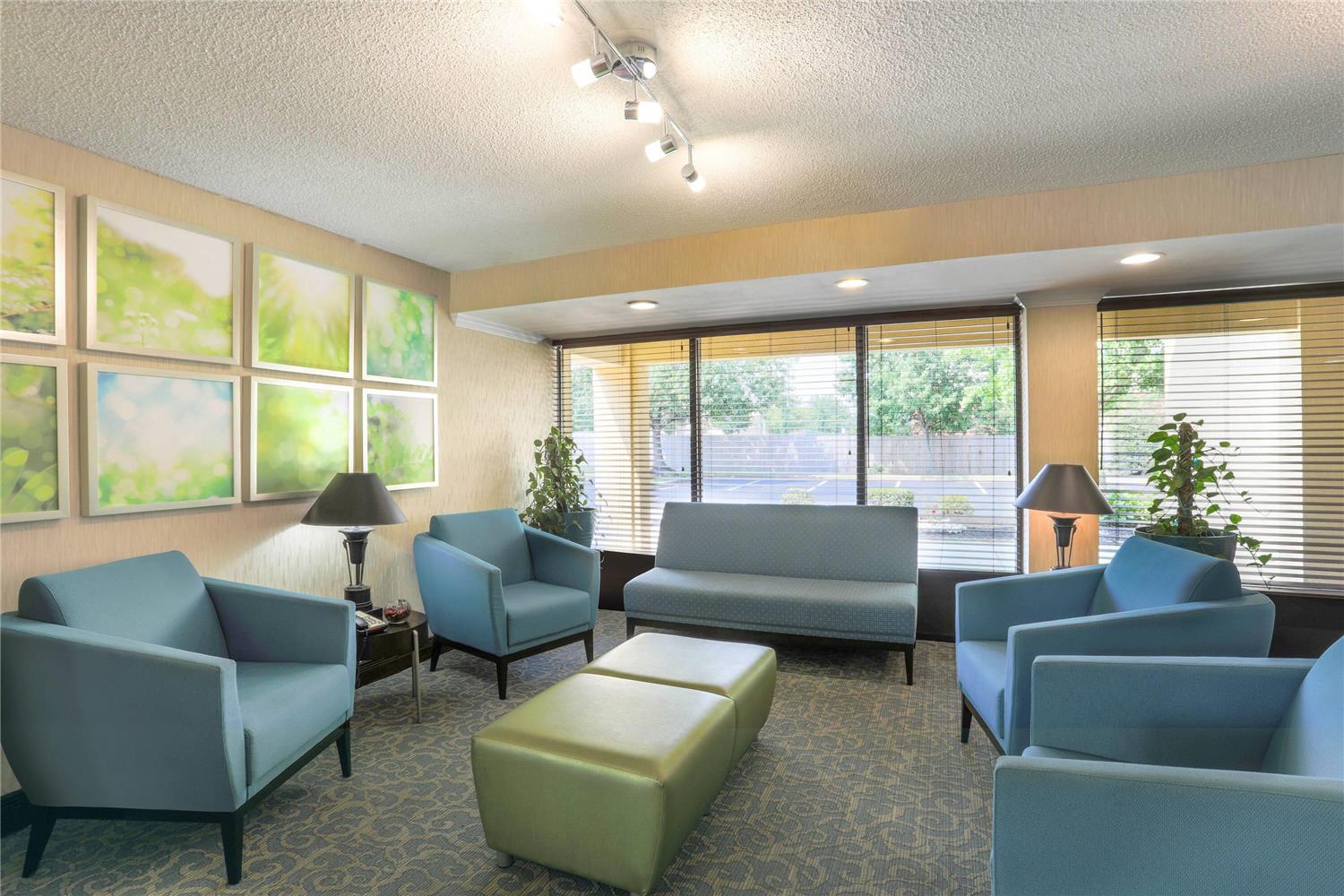 Days Inn by Wyndham Newark Wilmington 4/9