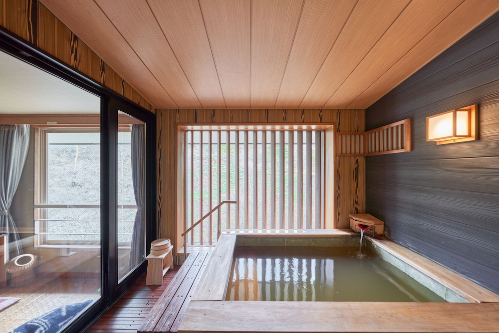 Nikko Garden Hotel 30/50