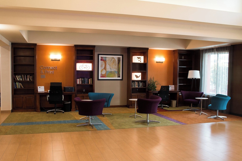 Fairfield Inn Suites By Marriott Oakland Hayward 28/48