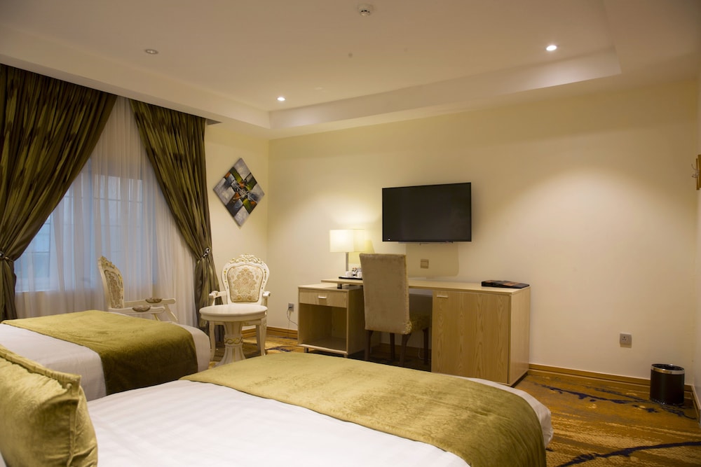 Bon Hotel Elvis 25/50