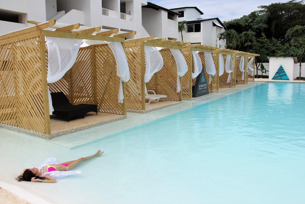 AHNVEE RESORT & SPORTS 26/52