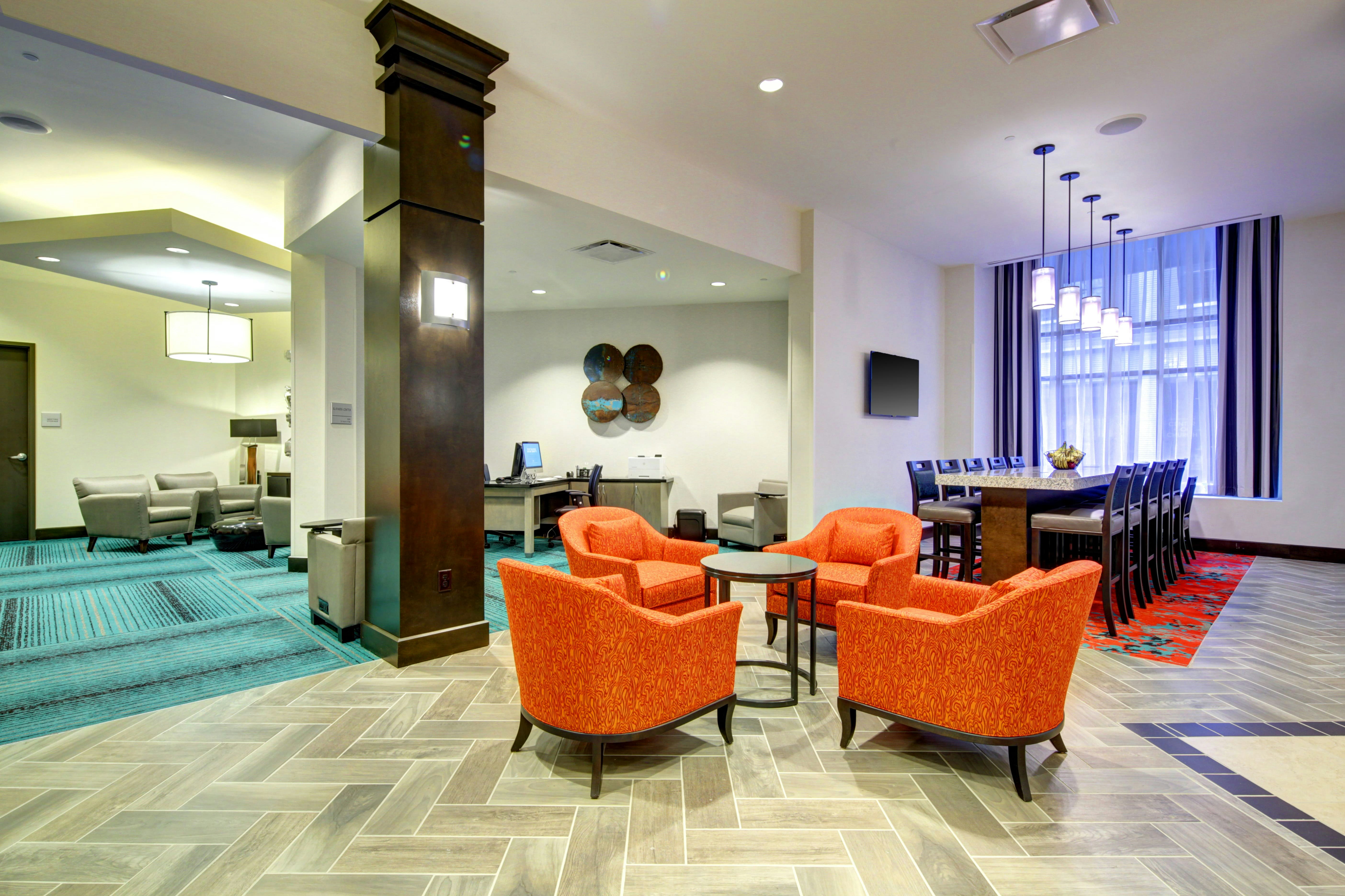 Hampton Inn And Suites Roanoke-Downtown 36/75