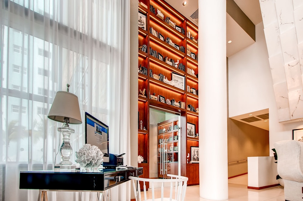 Churchill Suites Monte Carlo Miami Beach 1/76