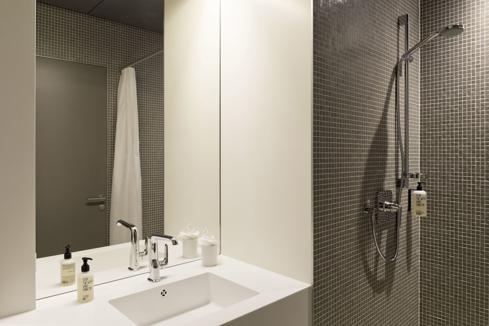 Trafo Hotel 8/54