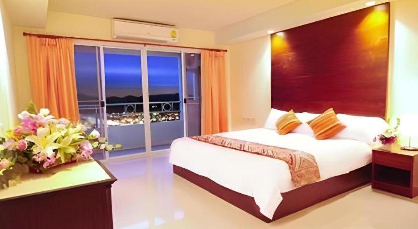 Grand Living Residence 19/64