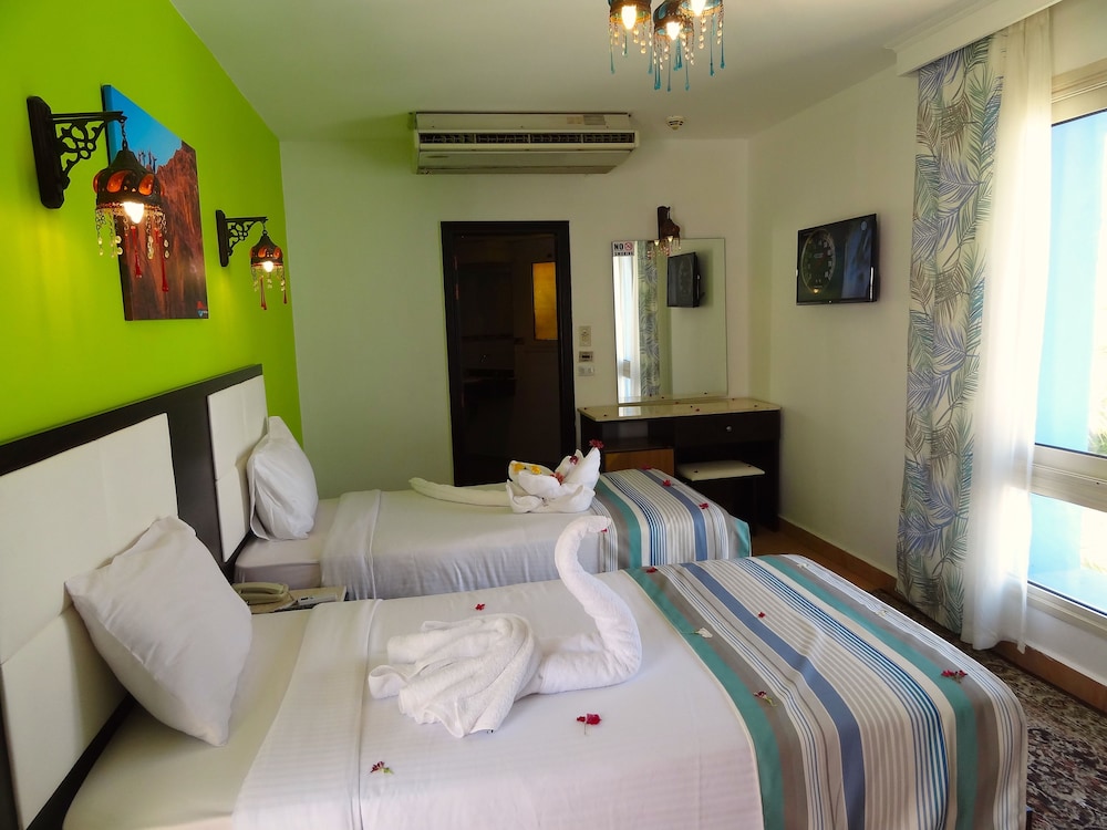 Naama Blue Hotel 9/50