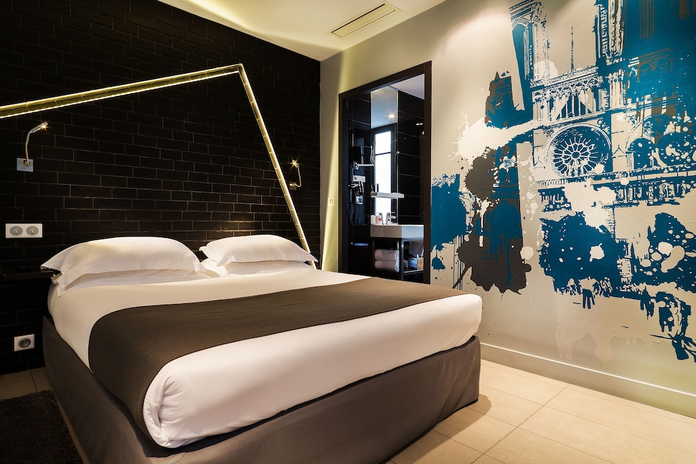 SUPERIOR, DOUBLE BED