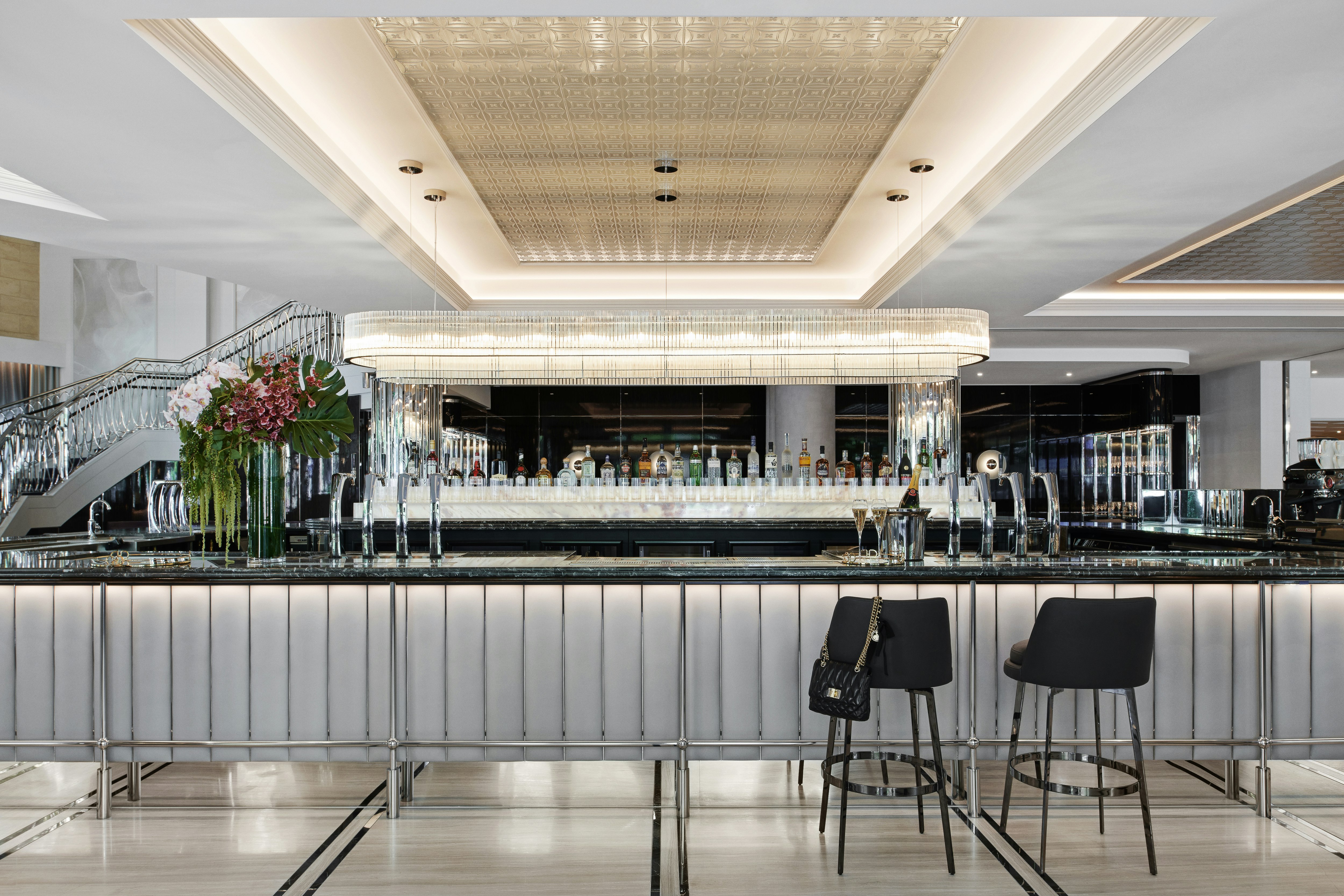 Royce Hotel 51/60