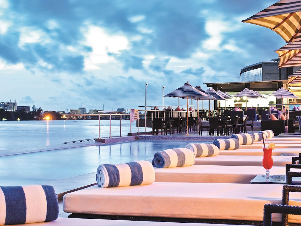 Radisson Blu Anchorage Hotel 80/84