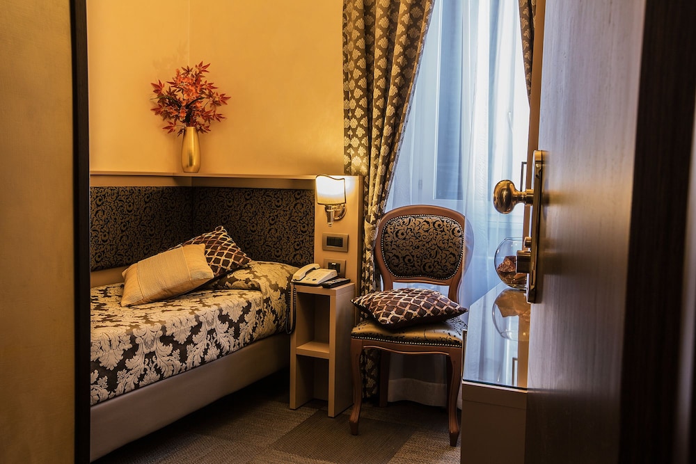 Hotel Romano 47/60