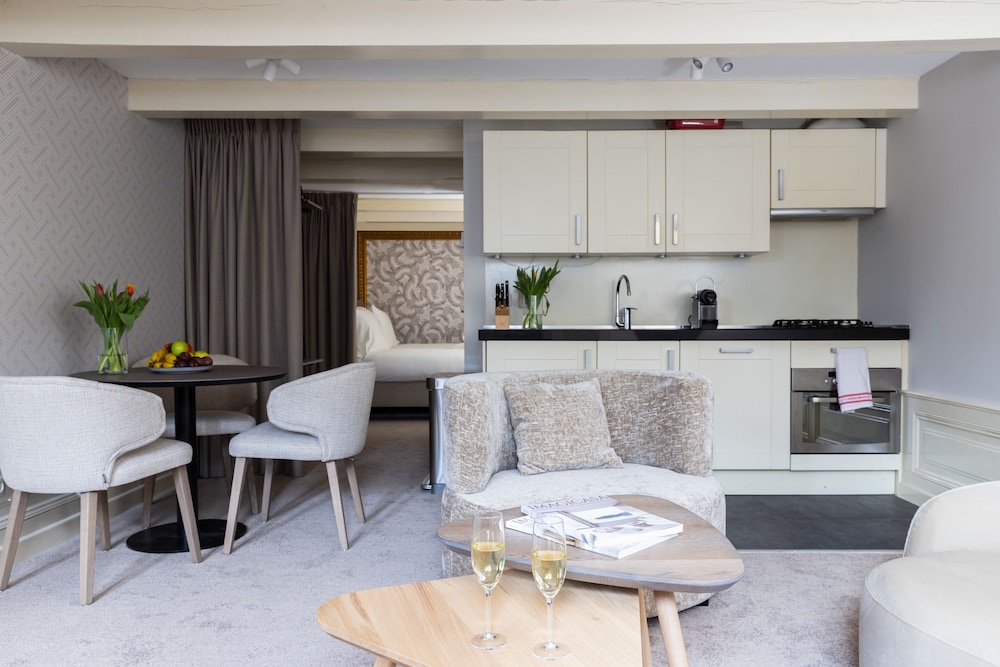 Canal Suites Amsterdam 10/65