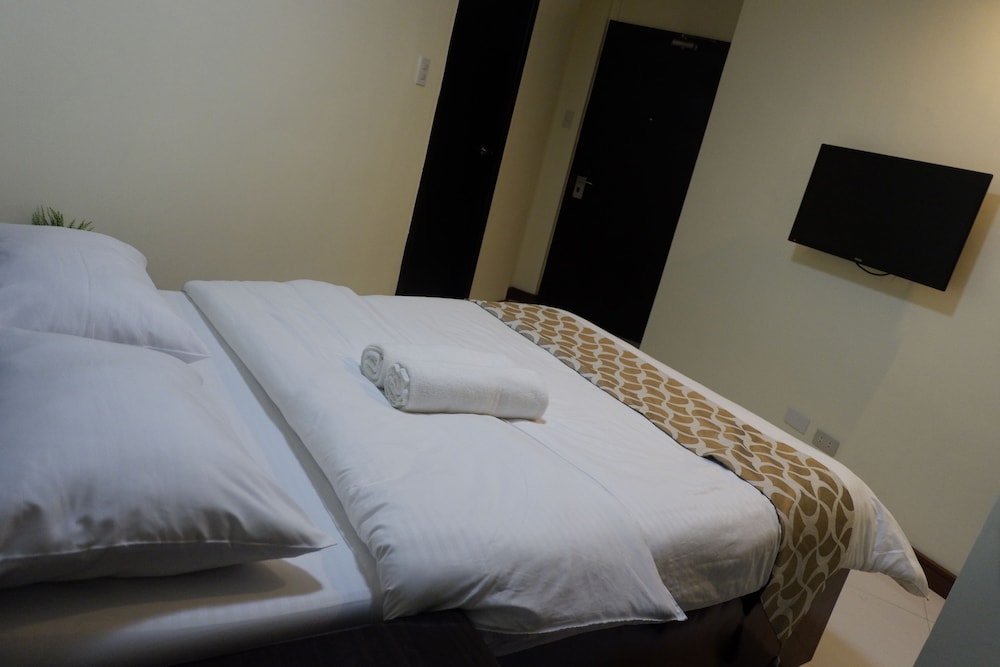 Mannra Hotel 11/20